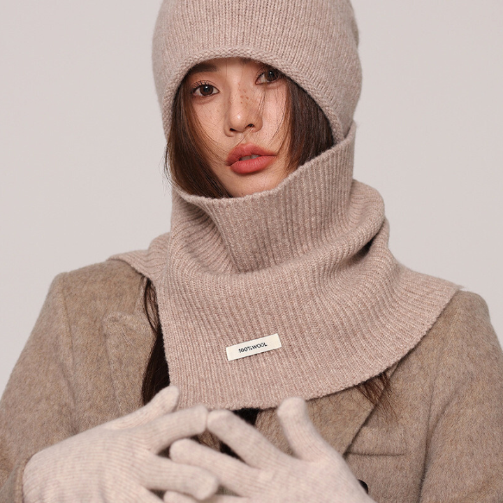 Lara Women's Wool Hat & Scarf Set