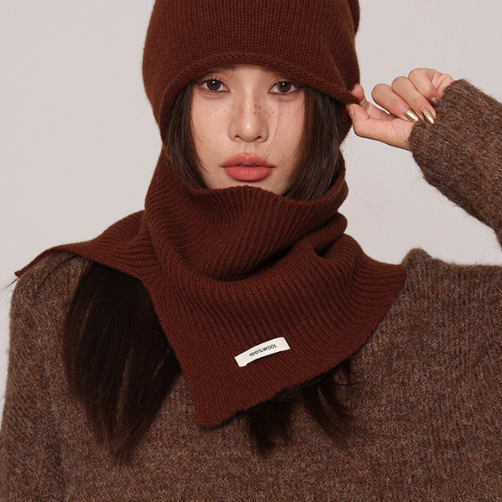 Lara Women's Wool Hat & Scarf Set