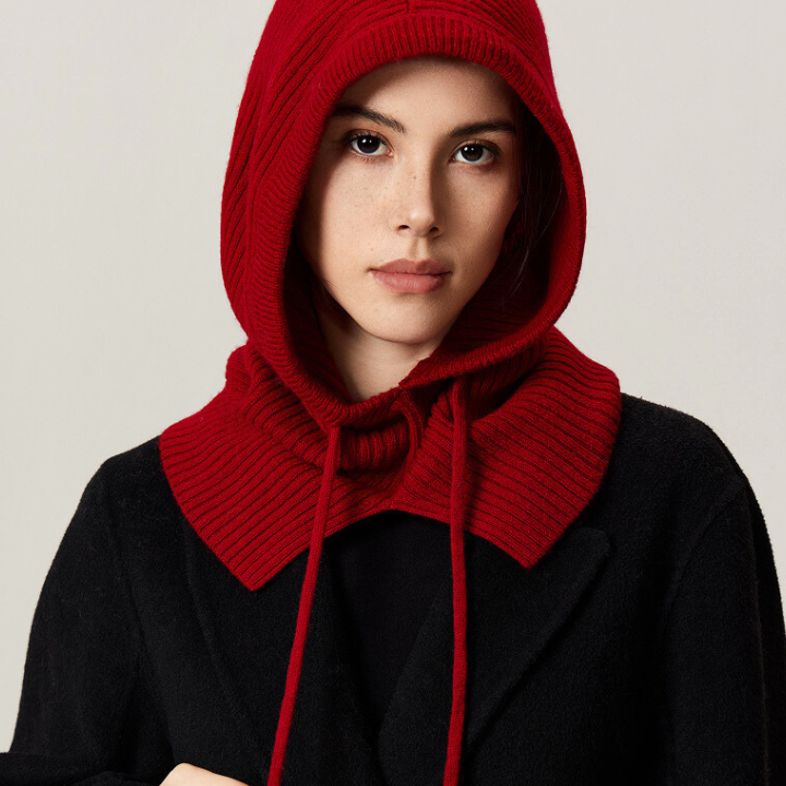 Averin Wool Hood