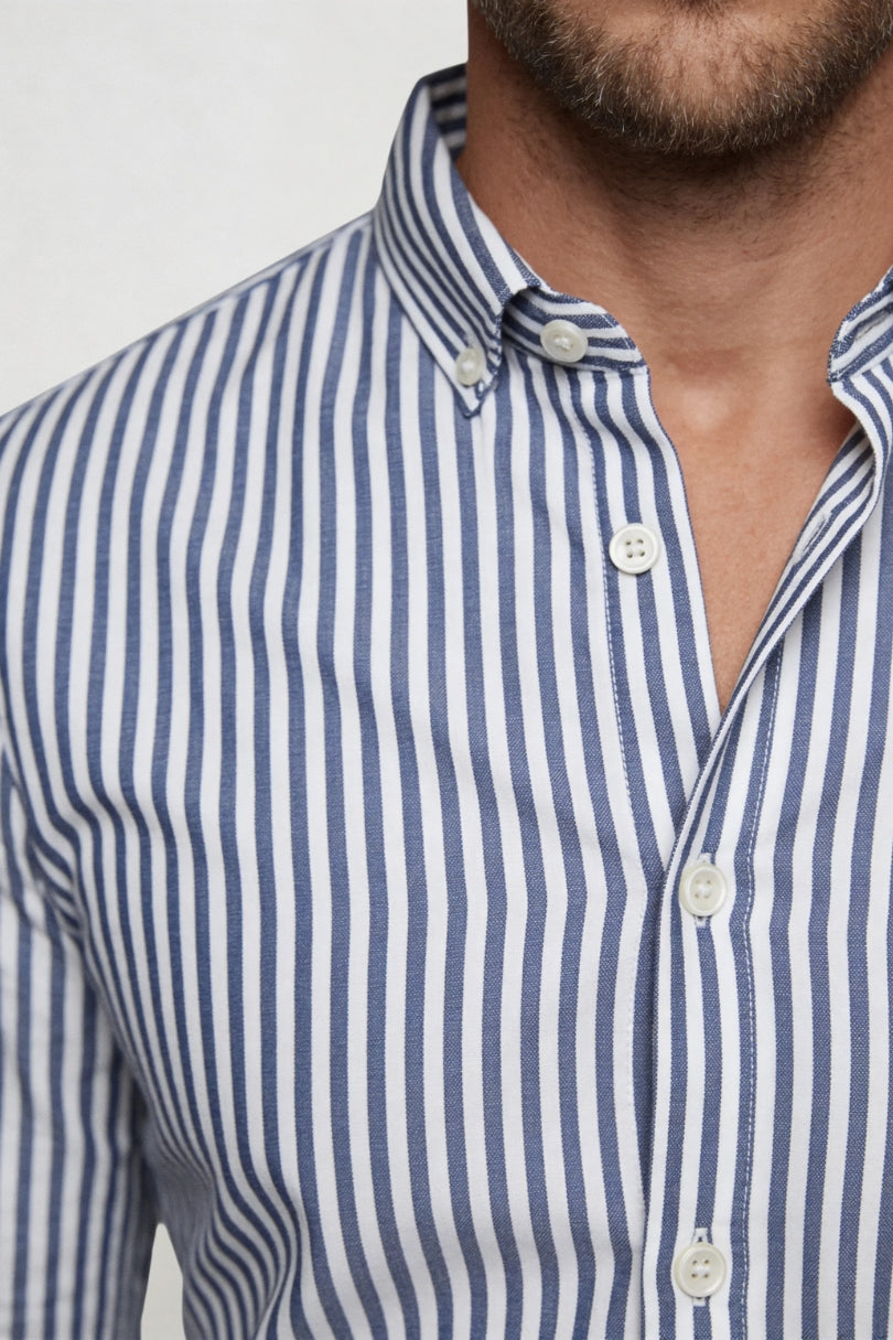 Men’s no iron dress shirt slim fit 100% cotton wrinkle free breathable blue striped button down close-up