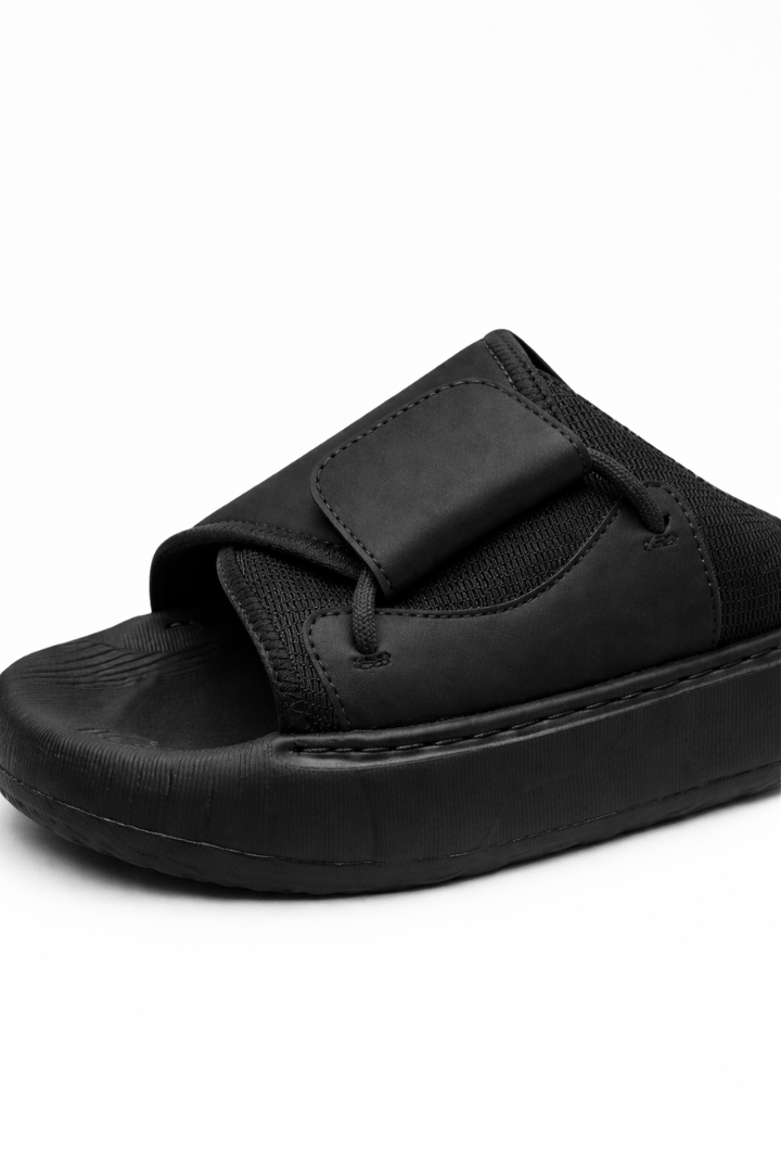 Men’s comfort slide sandals cushioned thick sole lightweight summer slip on sandals men close-up