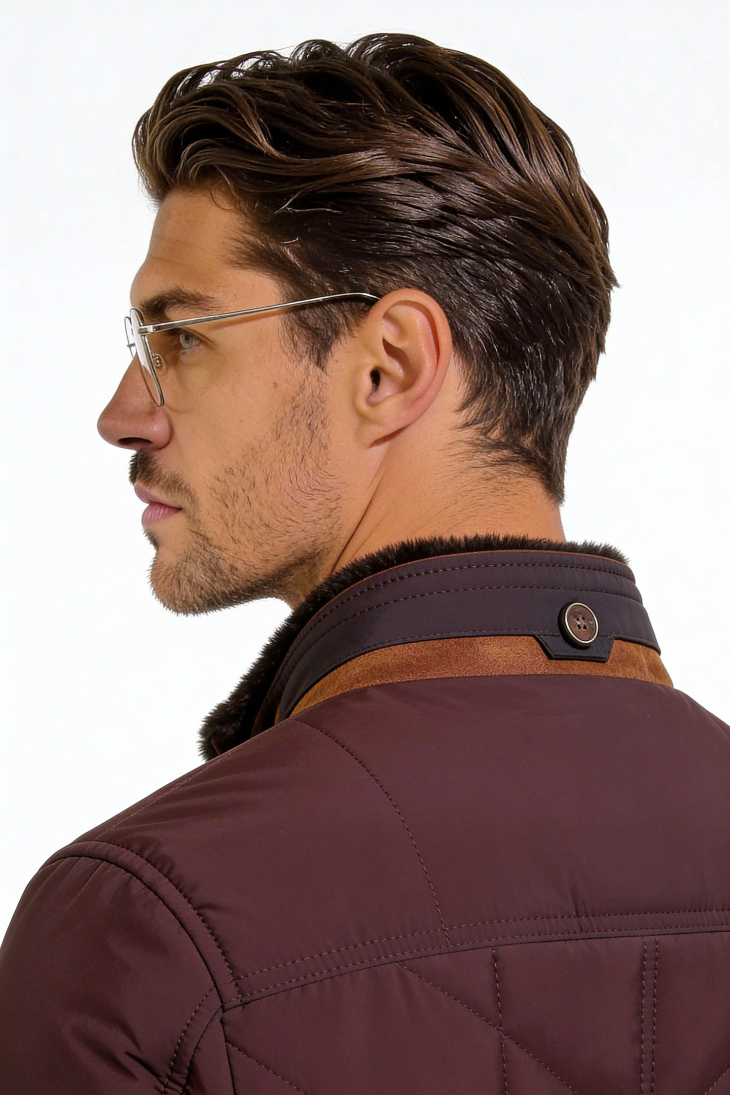 Man wearing the Revington quilted jacket with lightweight insulation and a clean, structured fit for everyday wear