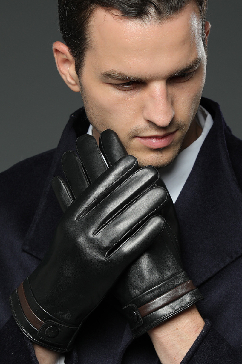 Men’s genuine leather gloves with soft fleece lining and touchscreen functionality